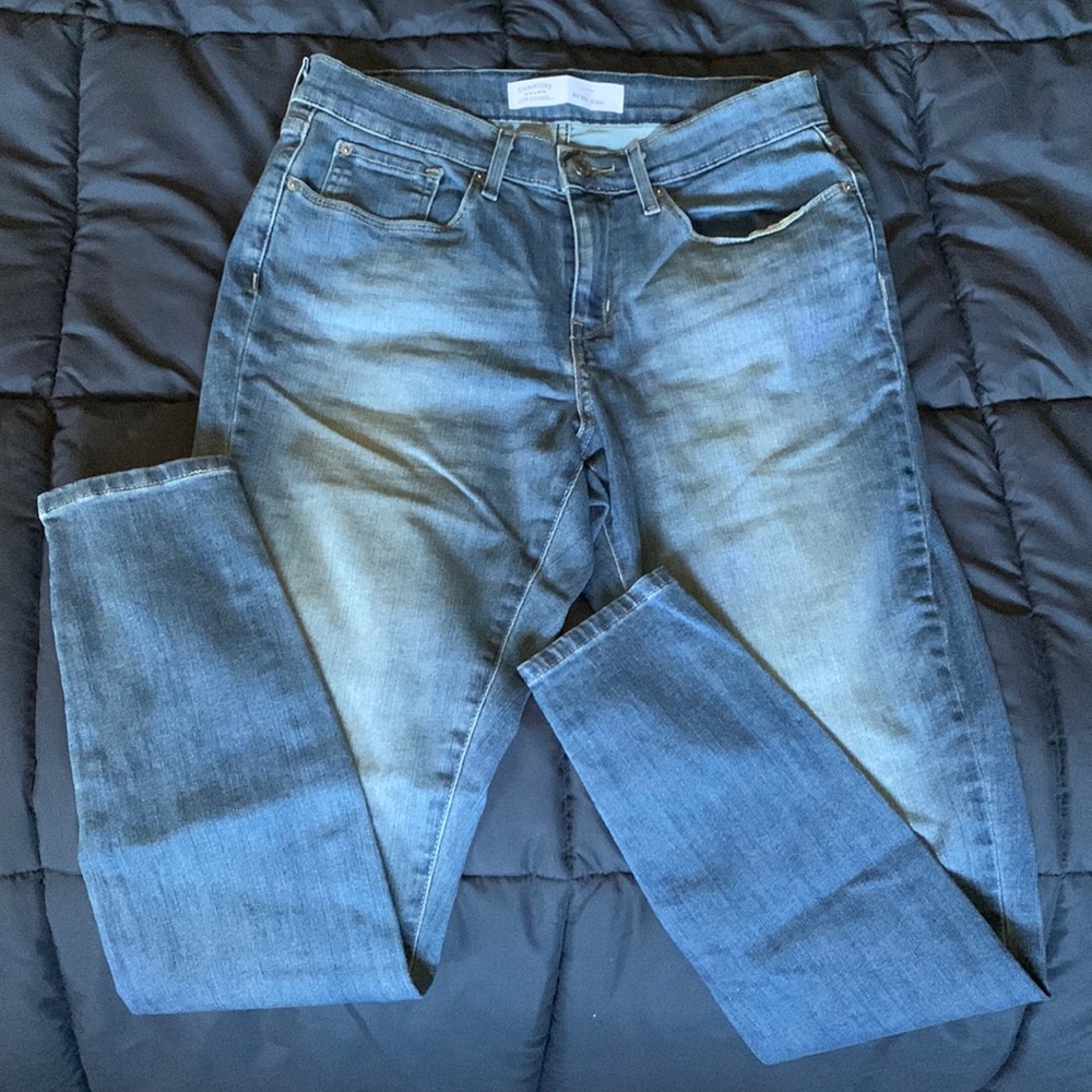Levi Signature Curvy Mid Rise Skinny Jeans Size 10